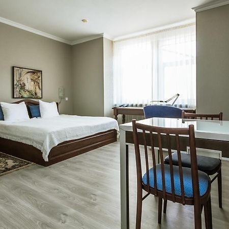 ריגה Hotel Kert Free Parking מראה חיצוני תמונה