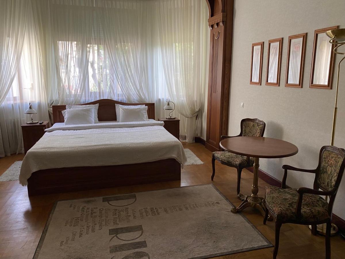 ריגה Hotel Kert Free Parking מראה חיצוני תמונה