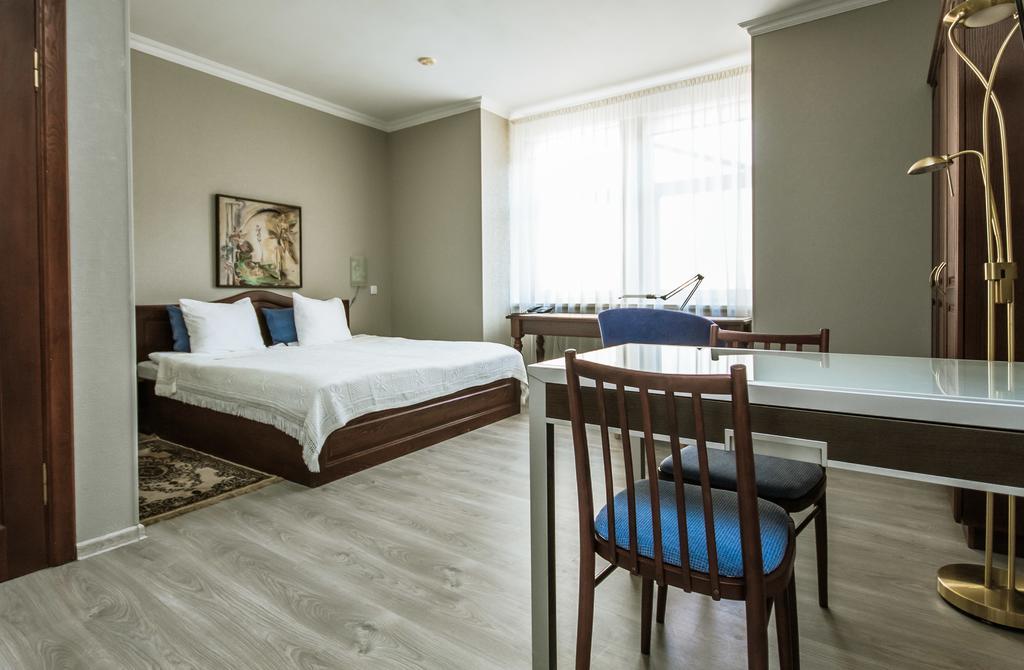 ריגה Hotel Kert Free Parking מראה חיצוני תמונה