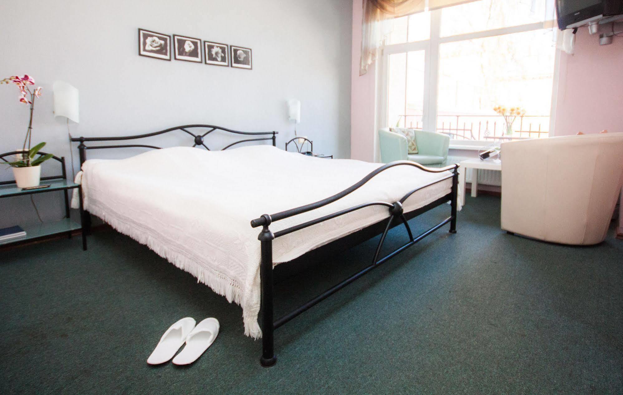 ריגה Hotel Kert Free Parking מראה חיצוני תמונה